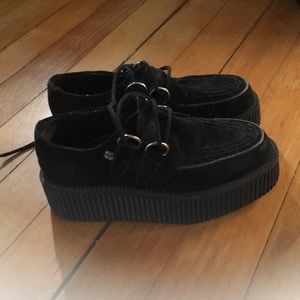 Size 8(women’s) 5 (men’s) TUK Mondo Creepers